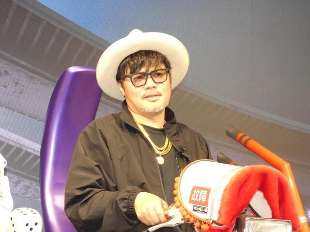 元暴走族総長だった芸人 特攻服を熱弁