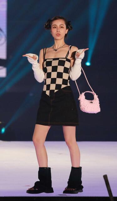 佐藤ミケーラ倭子＝２３年撮影