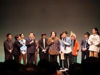 エンディングでトークする爆笑問題とトンツカタン