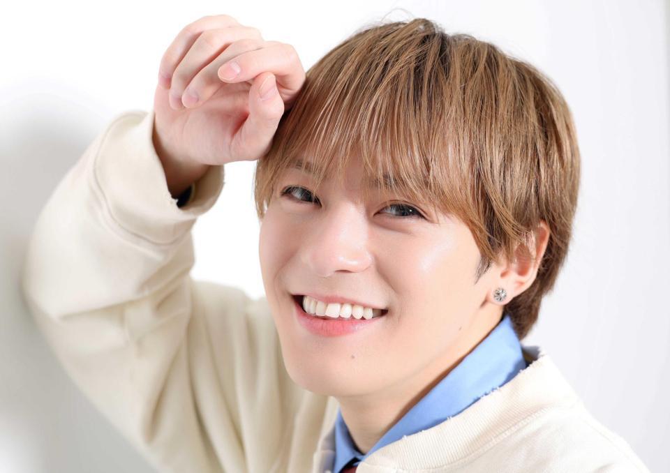 笑顔がまぶしいＴｒａｖｉｓ　Ｊａｐａｎ・松倉海斗（撮影・吉澤敬太）