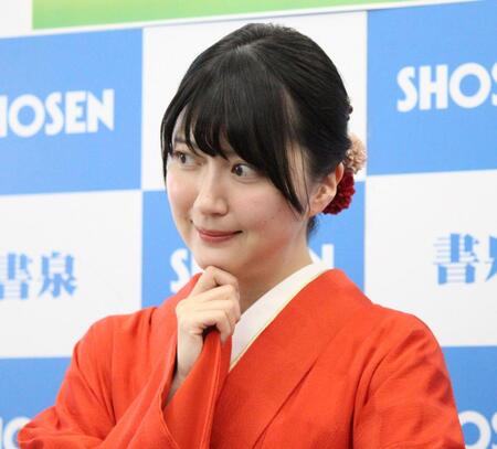 トレカの発売イベントを開催した香川愛生女流四段