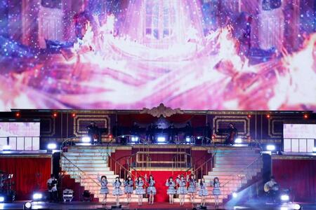 横浜スタジアムを熱狂の渦に巻き込んだ＝ＬＯＶＥ