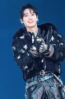 ＢＴＳ　ＪＵＮＧ　ＫＯＯＫ（ｐ）＆（Ｃ）ＢＩＧＨＩＴ　ＭＵＳＩＣ　