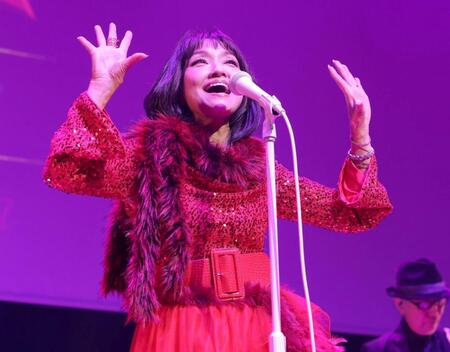 コンサートを開催した石川ひとみ