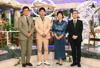 　新番組を盛り上げる（左から）石原良純、井ノ原快彦、有働由美子、茨城大学理学部の山田卓司准教授（撮影・園田高夫）