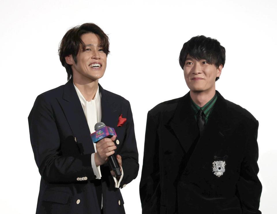 舞台あいさつに登場した宮野真守（左）と畠中祐＝東京・ＴＯＨＯシネマズ六本木ヒルズ（撮影・佐々木彰尚）
