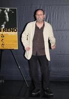 ノリノリのジャン・レノ（撮影・佐々木彰尚）