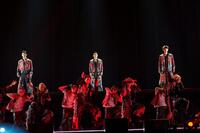 ６曲目後に登場した（左から）ＥＸＩＬＥ　ＭＡＫＩＤＡＩ、ＥＸＩＬＥ　ＭＡＴＳＵ、ＥＸＩＬＥ　ÜＳＡ