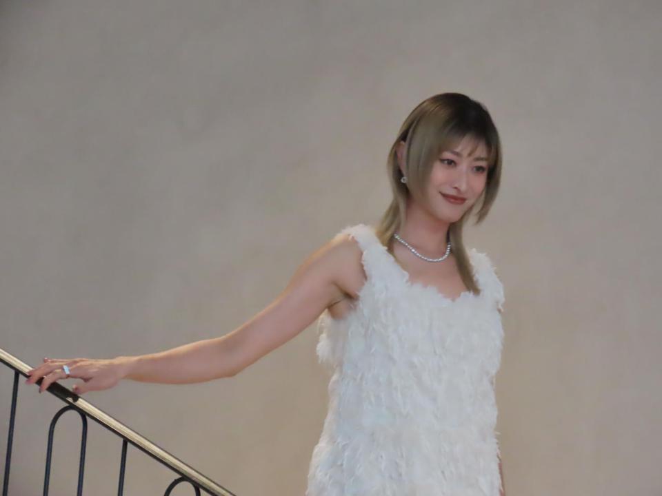 新製品発表会に出席した山田優