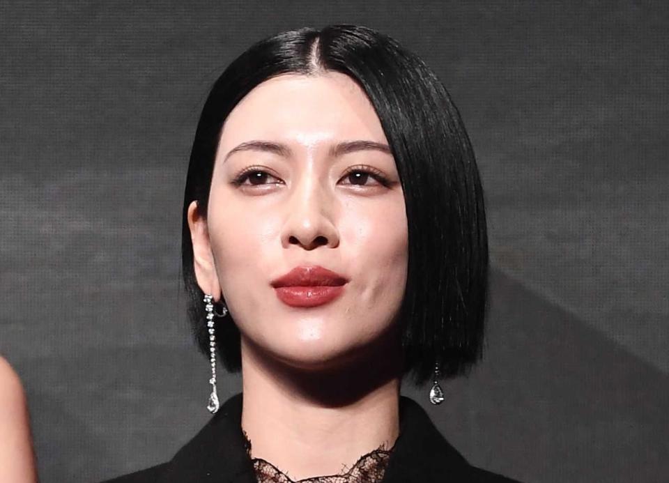三吉彩花