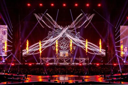 東京ドームで豪華コラボを果たしたＢ’ｚ松本孝弘とＥＸＩＬＥ