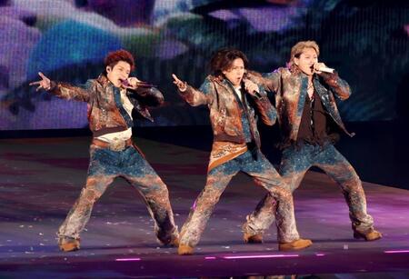 圧巻のパフォーマンスをするＮｕｍｂｅｒ＿ｉ（撮影・伊藤笙子）