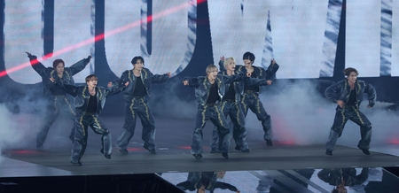 会場を盛り上げたＩＭＰ．（撮影・伊藤笙子）