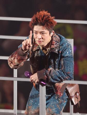 スタンドを見つめる岸優太（撮影・伊藤笙子）