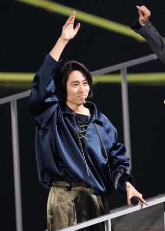 貫禄を見せつけた三宅健（撮影・伊藤笙子）