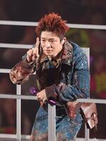 スタンドを見つめる岸優太（撮影・伊藤笙子）