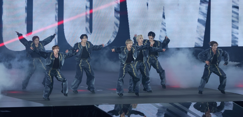 会場を盛り上げたＩＭＰ．（撮影・伊藤笙子）