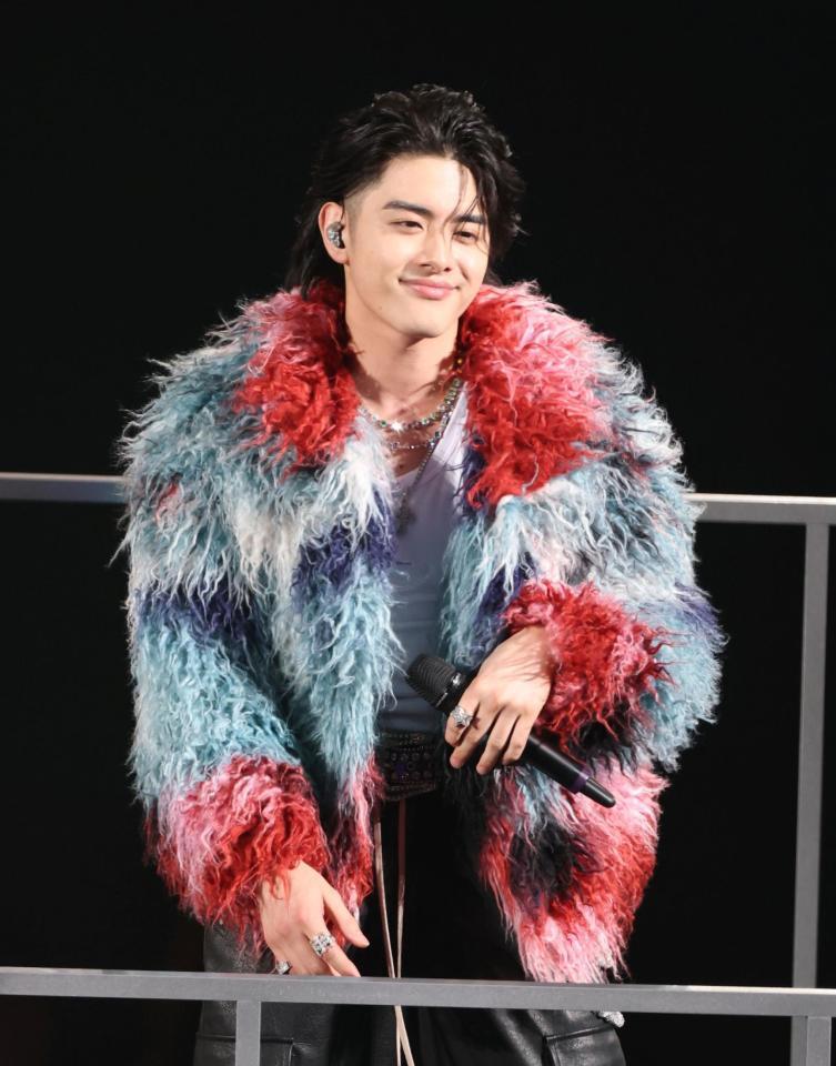 会場を魅了したＩＳＳＥＩ（撮影・伊藤笙子）