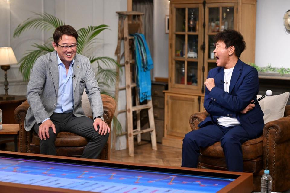 テレビ朝日系「浜田雅功とアスリート幸福論」で共演した浜田雅功（右）と古田敦也氏