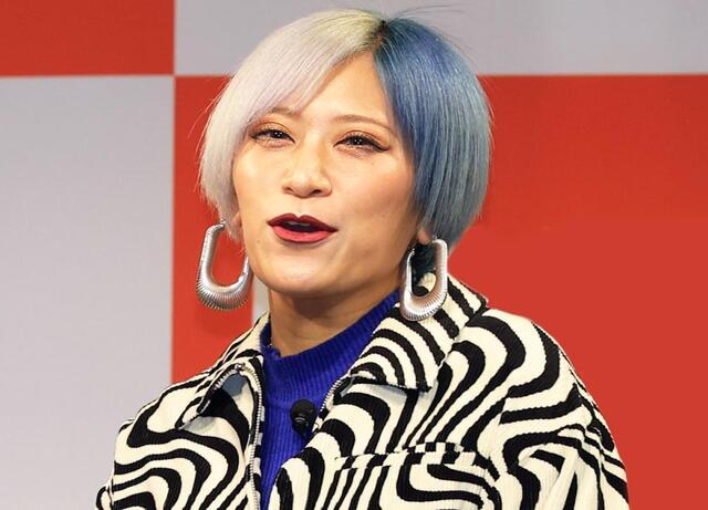 ギャル封印の芸人が黒髪で自然体演技