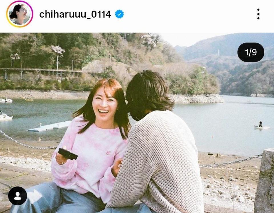 夫婦で。新山千春のインスタグラム＠ｃｈｉｈａｒｕｕｕ＿０１１４より 