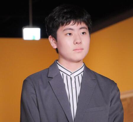 取材会に出席した中村勘太郎