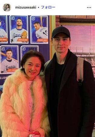 水沢アキのインスタグラム（ｍｉｚｕｓａｗａａｋｉ）より