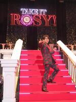 デビュー３０周年のツアーを行っている及川光博