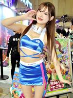 ニコニコ超会議のＳＡＮＹＯブースで活動中の木村楓