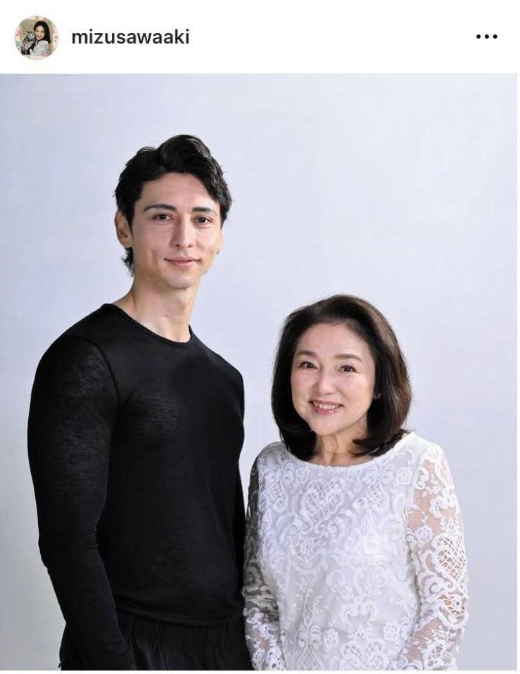 水沢アキのインスタグラム（ｍｉｚｕｓａｗａａｋｉ）より