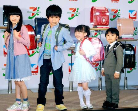 ２０１５年、イベントに登場した（左から）芦田愛菜、鈴木福、住田萌乃、寺田心