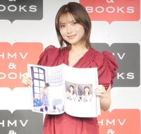 お気に入りカットを披露する桃月なしこ