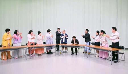 ２６日放送の「世界の果てまでイッテＱ！」で、内村光良が「２４時間テレビ４９－愛は地球を救う－」の総合司会に就任することが発表された