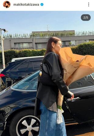 滝沢眞規子のインスタグラム＠ｍａｋｉｋｏｔａｋｉｚａｗａ（４月２５日付）より