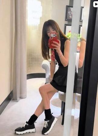 ほしのあきのインスタグラム＠ａｋｉｈｏｓｈｉｎｏ＿ｏｆｆｉｃｉａｌより