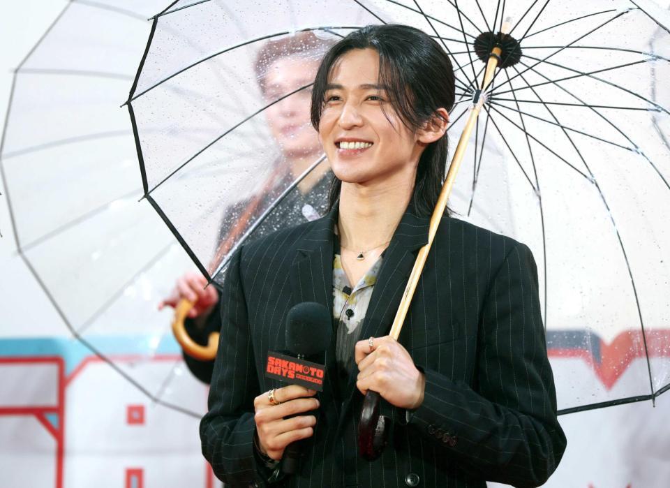 　笑顔を見せるＳｎｏｗ　Ｍａｎの目黒蓮