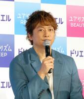 　新ＣＭ発表会に登壇した香取慎吾