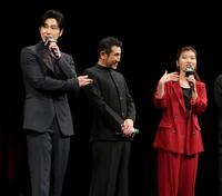 トークで盛り上がる（左から）ユンホ、渋川清彦、ヒコロヒー（撮影・棚橋慶太）