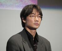 イベントに出席した綾野剛