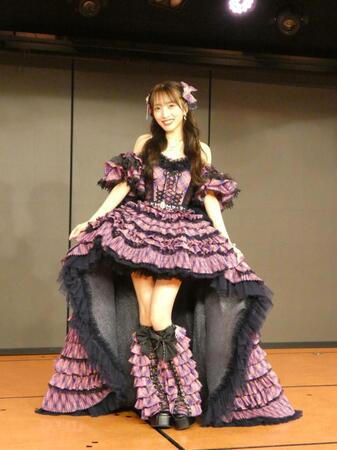 終演後に取材に応じた向井地美音