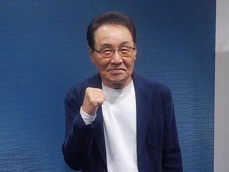 取材会に出席した五木ひろし