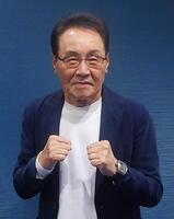 取材に応じた五木ひろし　