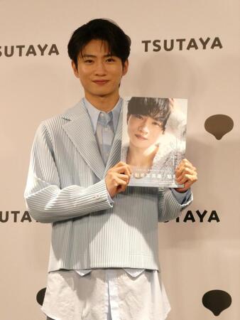 撮影に応じる木村魁希