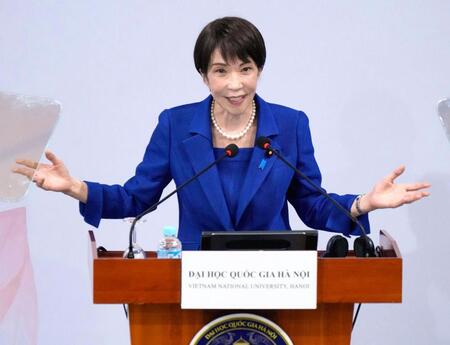 「自由で開かれたインド太平洋（ＦＯＩＰ）」の提唱10年に合わせて演説する高市首相＝２日、ハノイ（共同）