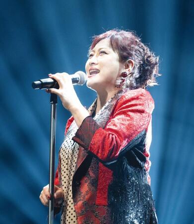 ツアーファイナル公演を行う渡辺美里（撮影・森島興一）