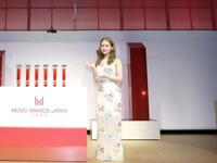 畑芽育＝４月３０日