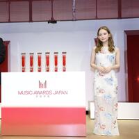 畑芽育＝４月３０日
