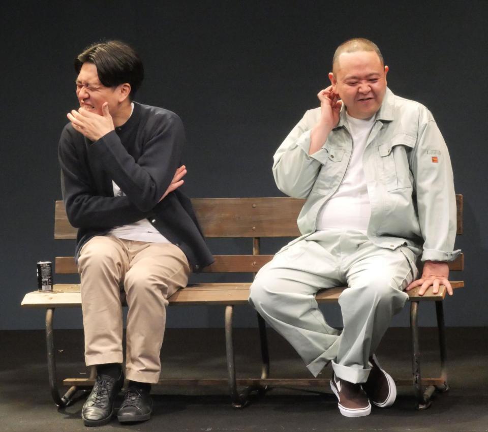 迫真のコントを見せるサルゴリラ