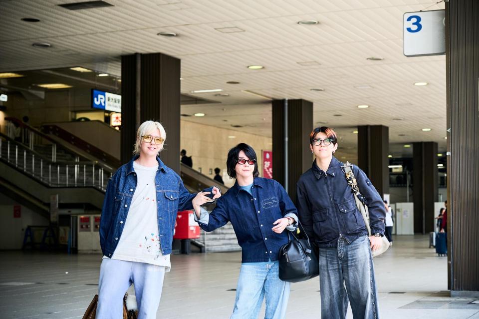デニムルックで大阪入りしたＭｒｓ．　ＧＲＥＥＮ　ＡＰＰＬＥ　撮影：田中聖太郎写真事務所