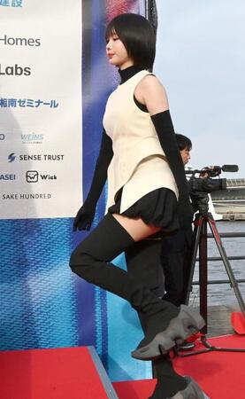 登壇するあのちゃん（撮影・持木克友）